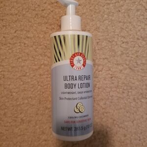 First Aid Beauty Ultra Repair Body Lotion
